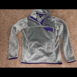 Patagonia women’s Re Tool Snap grey nickel and concord purple fleece. Medium